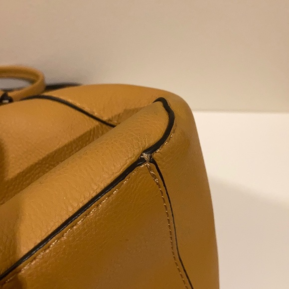 SOLD*Convertible Tote/Bucket Shoulder Bag - Picture 9 of 12